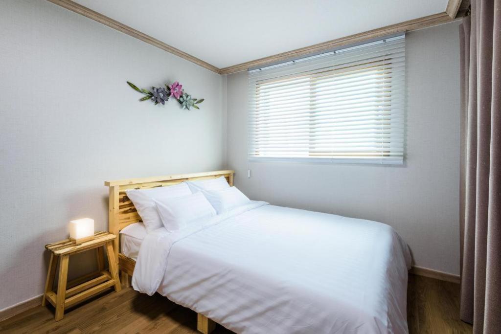 Romance Jeju Pension Ngoại thất bức ảnh