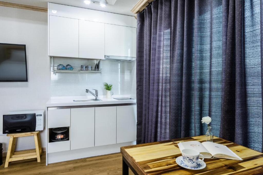 Romance Jeju Pension Ngoại thất bức ảnh
